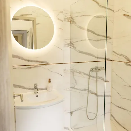 Berzsenyi Apartmanhaz * Kaposvár