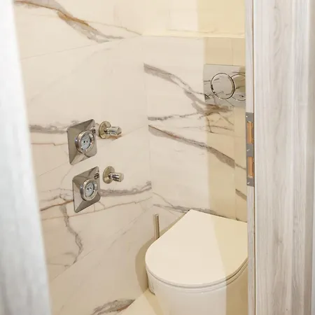 Berzsenyi Apartmanhaz * Kaposvár