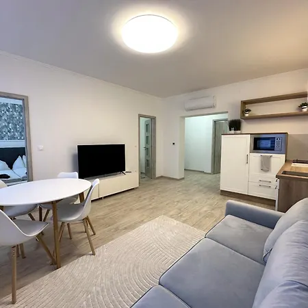 Berzsenyi Apartmanhaz Apartment