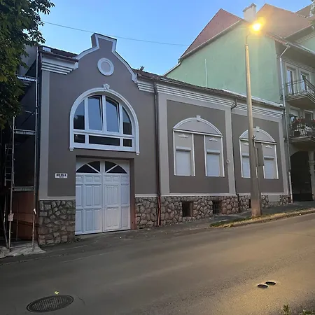 דירה Berzsenyi Apartmanhaz