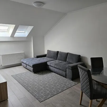 Berzsenyi Apartmanhaz Kaposvar