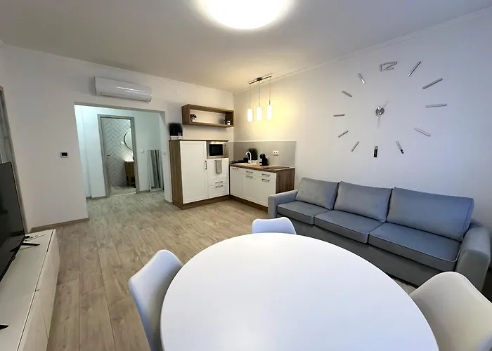 Berzsenyi Apartman *